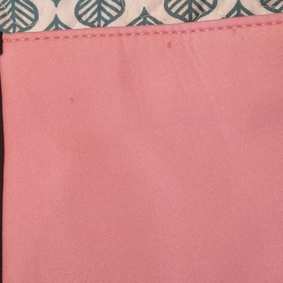 Victoria Secret Thermal Beach Bag Neoprene Pink And Black with Zip Top - Picture 4 of 8